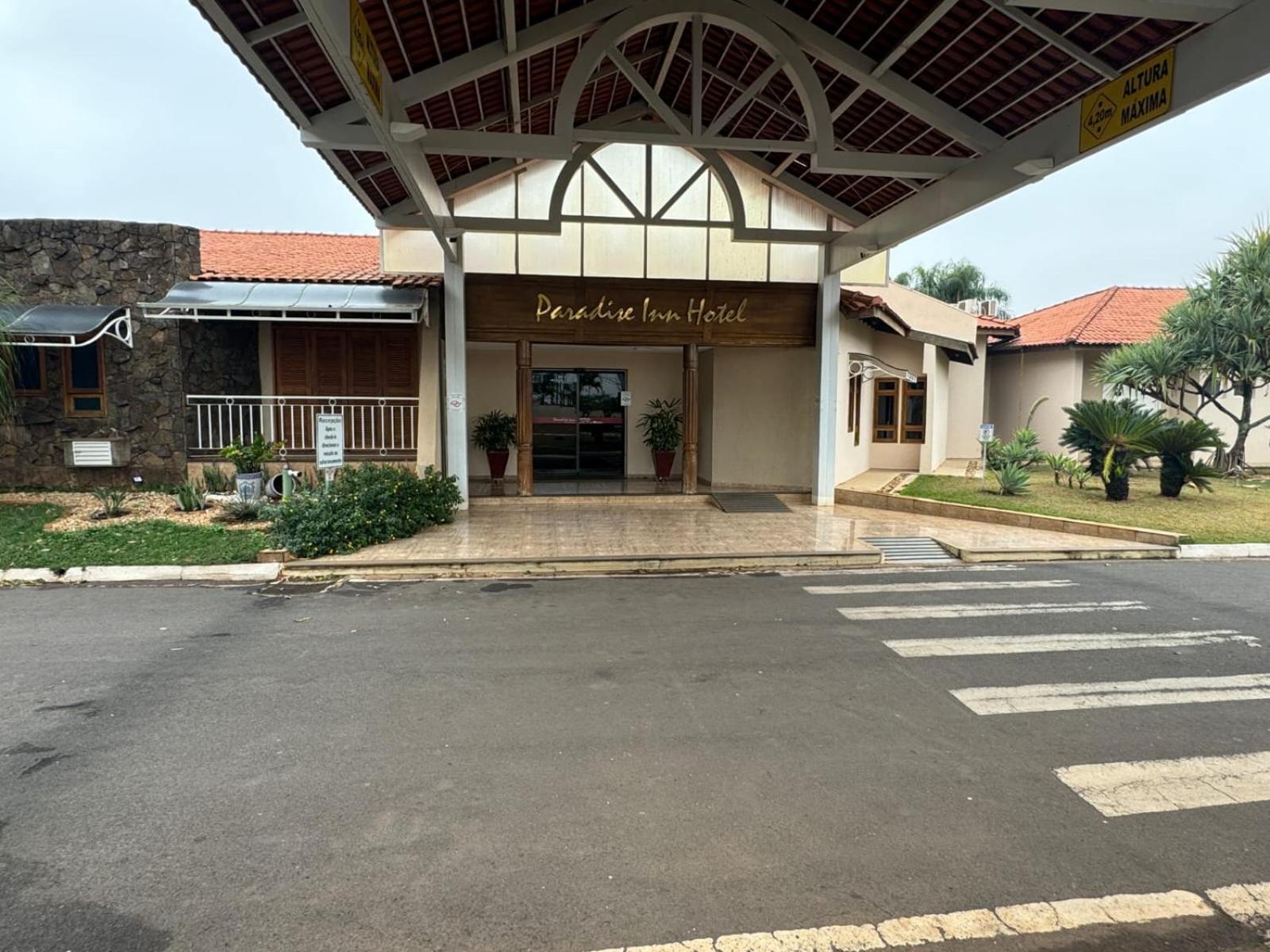 Paradise Inn Hotel 카탄두바 외부 사진