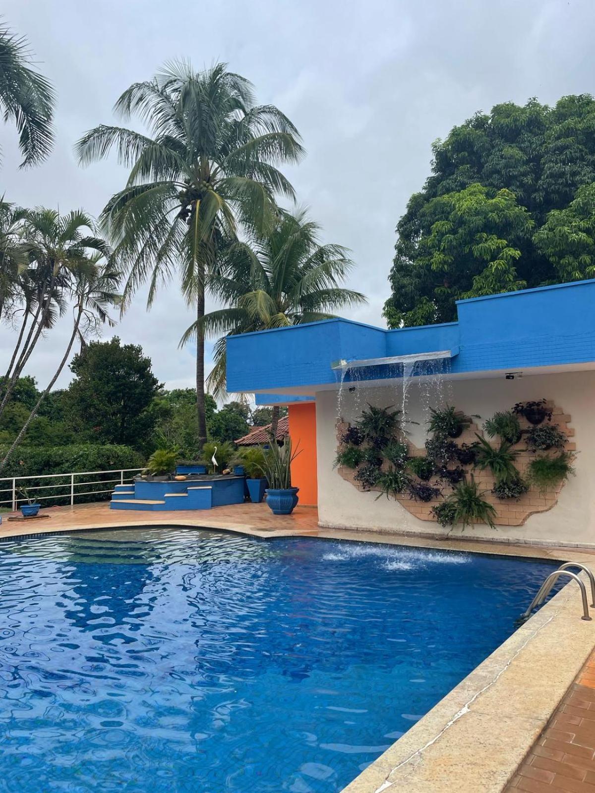 Paradise Inn Hotel 카탄두바 외부 사진