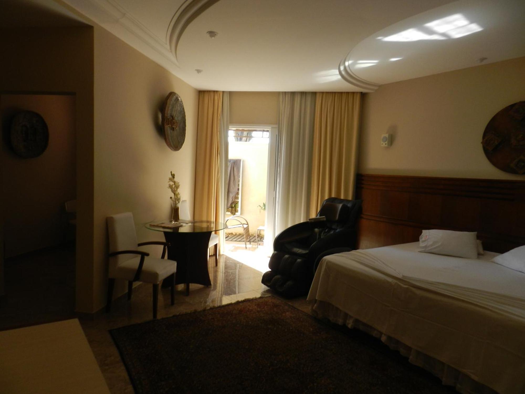Paradise Inn Hotel 카탄두바 외부 사진